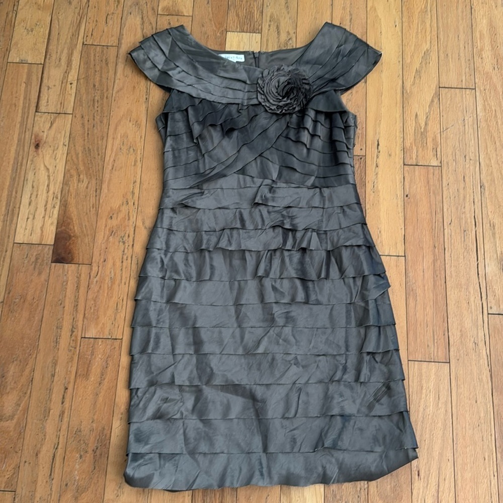 London Times | Woman’s Cocktail Dress | Bronze | Tiers | size 12 | Lined